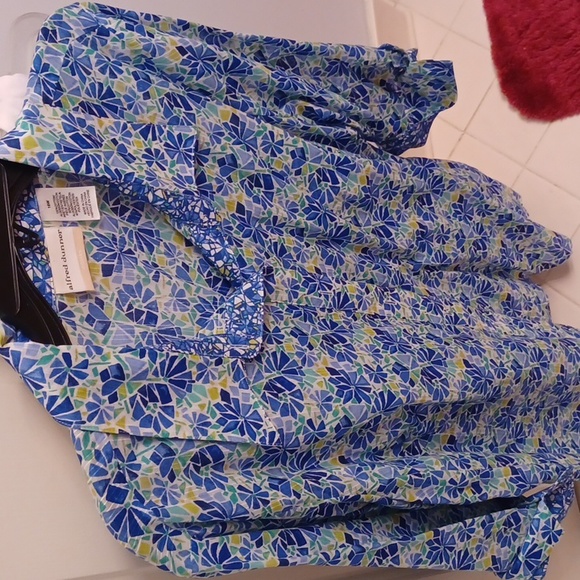 Shirts - Picture 2 of 3